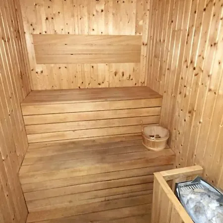 Sunny & New - 3bd 2bt With Views Apartment *