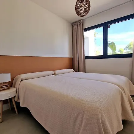 Sunny & New - 3bd 2bt With Views Apartment Manilva