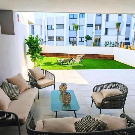 Sunny & New - 3bd 2bt With Views Апартаменты