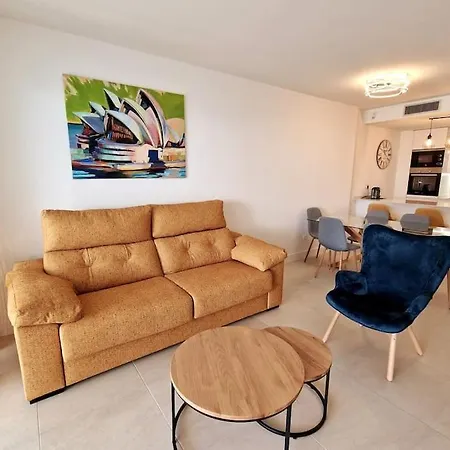 Sunny & New - 3bd 2bt With Views Манилва