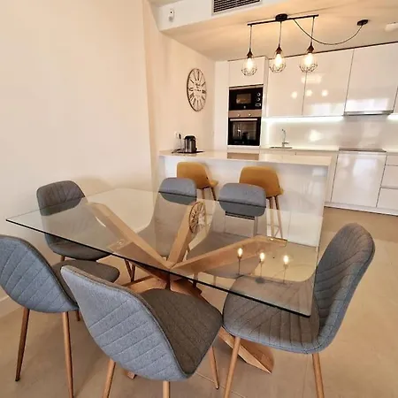 Апартаменты Sunny & New - 3bd 2bt With Views *