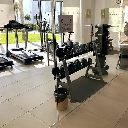 Sunny & New - 3bd 2bt With Views Манилва