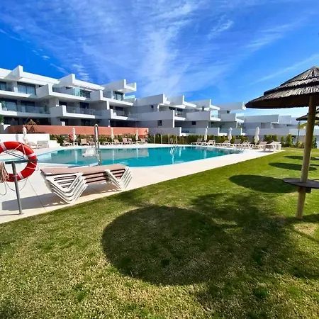 Sunny & New - 3bd 2bt With Views Апартаменты